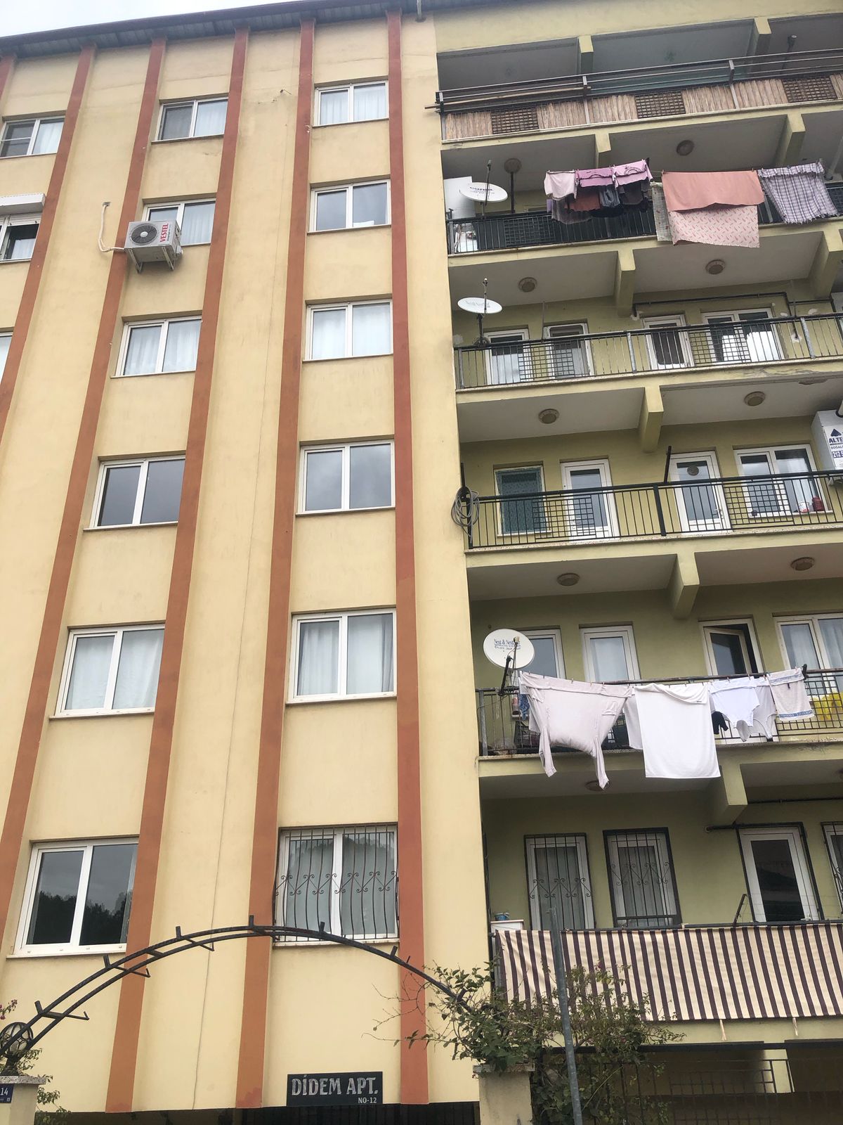 Aydın Efeler Zafer Mahallesi Pınarbaşı Mevkiinde Satılık 2+1 Daire